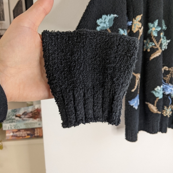 Vintage 90s Grunge Floral Embroidered Textured Cardigan - Picture 8 of 11